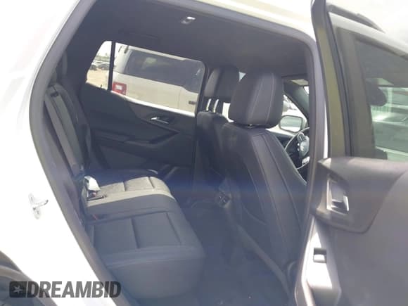 ✅ 2025 Chevrolet Equinox FWD LT • VIN: 3GNAXHEG8SL211769 • Lot: 42889253. Wystawiony na IAAI z przebiegiem 18 643 mil. Bezpłatny archiwum sprzedaży aukcyjnych z USA i szczegółowy raport historii pojazdu na DreamBid. Zdjęcie 8.