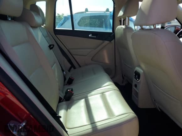 ✅ 2013 Volkswagen Tiguan S • VIN: WVGAV3AX8DW095845 • Лот: 57682605. Опубликован ранее на Copart с пробегом 94 038 миль. Бесплатный доступ к архиву аукционных продаж из США и подробный отчёт об истории автомобиля на DreamBid. Изображение 11.