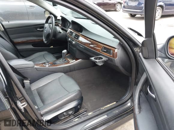 ✅ 2011 BMW 3 Series 328i • VIN: WBAPH5C57BA448452 • Лот: 43709296. Опубликован ранее на IAAI с пробегом 173 866 миль. Бесплатный доступ к архиву аукционных продаж из США и подробный отчёт об истории автомобиля на DreamBid. Изображение 5.