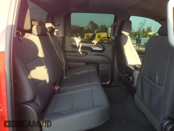 ✅ 2022 Chevrolet Silverado 1500 LT Trail Boss • VIN: 3GCUDFED0NG658781 • Lot: 74665864. Wystawiony na Copart z przebiegiem 13 963 mil. Bezpłatny archiwum sprzedaży aukcyjnych z USA i szczegółowy raport historii pojazdu na DreamBid. Zdjęcie 10.