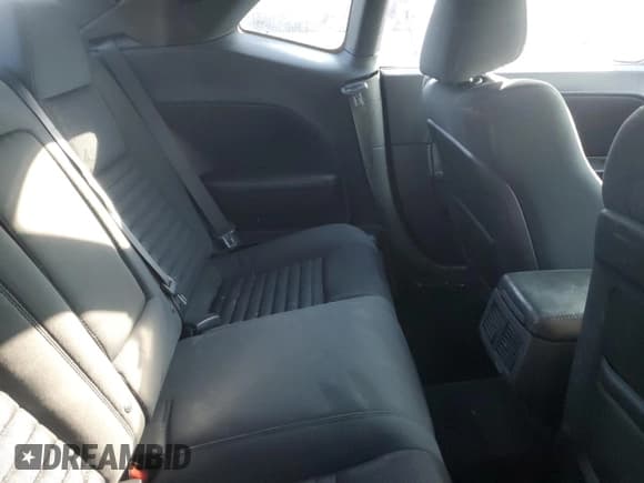 ✅ 2011 Dodge Challenger • VIN: 2B3CJ4DG6BH542907 • Lot: 70485444. Wystawiony na Copart z przebiegiem 123 440 mil. Bezpłatny archiwum sprzedaży aukcyjnych z USA i szczegółowy raport historii pojazdu na DreamBid. Zdjęcie 10.