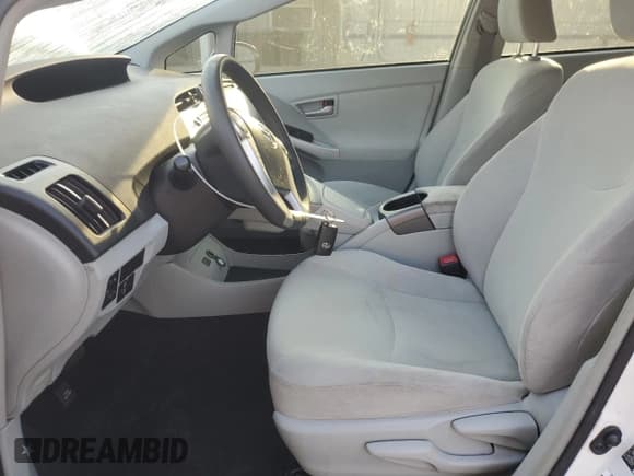 ✅ 2013 Toyota Prius One • VIN: JTDKN3DU8D1727329 • Lot: 80218565. Listed on Copart with 113,588 mi. Free auction sales archive from the USA and detailed vehicle history report at DreamBid. Image 7.