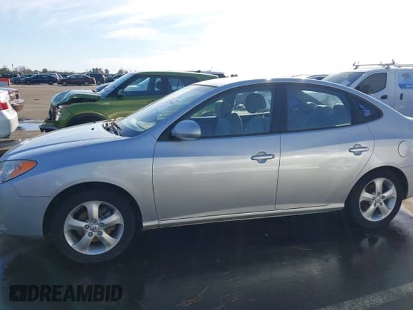 ✅ 2009 Hyundai Elantra GLS • VIN: KMHDU46D89U693361 • Lot: 43736499. Listed on IAAI with 90,119 mi. Free auction sales archive from the USA and detailed vehicle history report at DreamBid. Image 14.