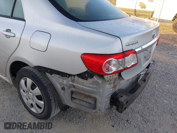 ✅ 2012 Toyota Corolla LE • VIN: 2T1BU4EE8CC883204 • Lot: 43534039. Listed on IAAI with 202,649 mi. Free auction sales archive from the USA and detailed vehicle history report at DreamBid. Image 17.