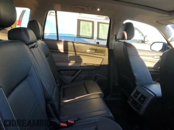 ✅ 2021 Volkswagen Atlas SE • VIN: 1V2JR2CA4MC537158 • Лот: 80498815. Опубликован ранее на Copart с пробегом 26 238 миль. Бесплатный доступ к архиву аукционных продаж из США и подробный отчёт об истории автомобиля на DreamBid. Изображение 11.