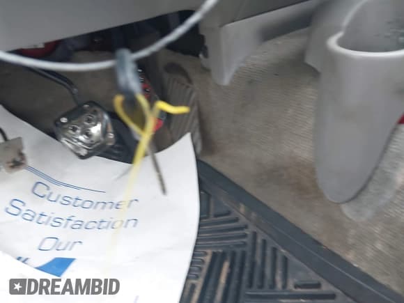 ✅ 2005 Chevrolet Colorado • VIN: 1GCDT148358257743 • Лот: 42895248. Опубликован ранее на IAAI с пробегом 129 963 миль. Бесплатный доступ к архиву аукционных продаж из США и подробный отчёт об истории автомобиля на DreamBid. Изображение 11.