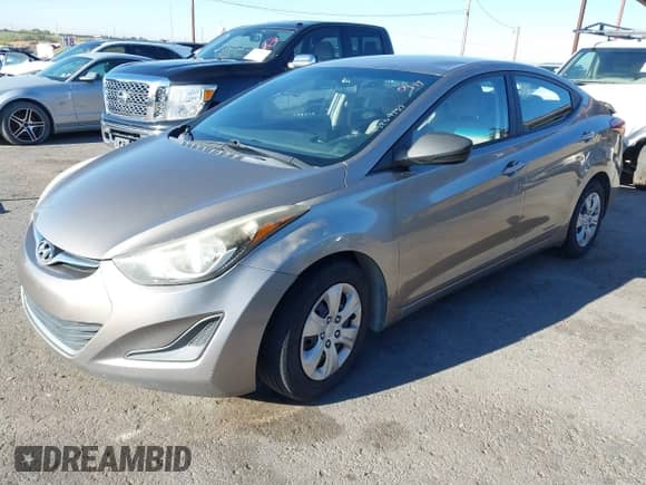 2016 Hyundai Elantra SE с VIN 5NPDH4AE5GH698338, выставлен на аукционе IAAI как лот 43269288 с пробегом 143 861 миль миль и . История ставок и продаж доступна на DreamBid. Изображение 19.