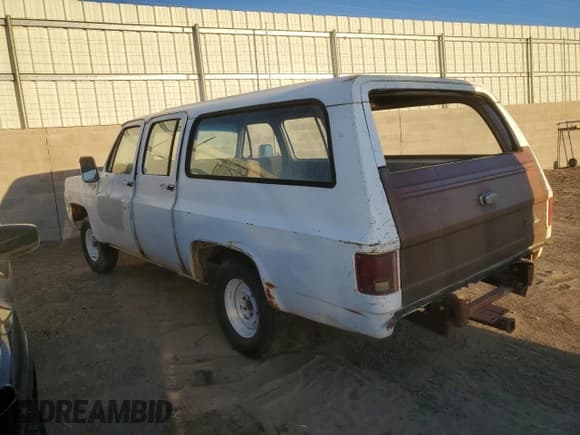 ✅ 1974 Chevrolet Suburban • VIN: CCY164F189473 • Lot: 49678415. Listed on Copart with Not provided. Free auction sales archive from the USA and detailed vehicle history report at DreamBid. Image 2.