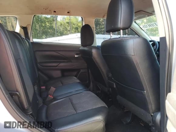 ✅ 2015 Mitsubishi Outlander SE • VIN: JA4AD3A3XFZ000573 • Lot: 81696105. Listed on Copart with 147,064 mi. Free auction sales archive from the USA and detailed vehicle history report at DreamBid. Image 11.