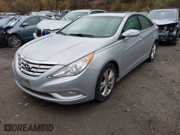 ✅ 2011 Hyundai Sonata SE • VIN: 5NPEC4ABXBH294372 • Lot: 43547834. Wystawiony na IAAI z przebiegiem 152 395 mil. Bezpłatny archiwum sprzedaży aukcyjnych z USA i szczegółowy raport historii pojazdu na DreamBid. Zdjęcie 2.