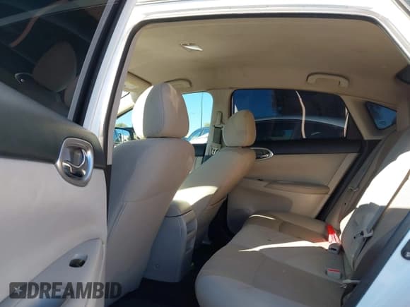 ✅ 2015 Nissan Sentra SV • VIN: 3N1AB7AP5FY222358 • Лот: 43752305. Опубликован ранее на IAAI с пробегом 116 195 миль. Бесплатный доступ к архиву аукционных продаж из США и подробный отчёт об истории автомобиля на DreamBid. Изображение 8.