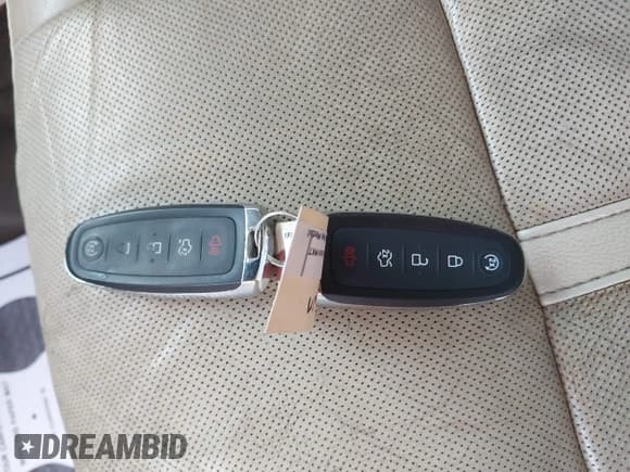 ✅ 2019 Lincoln MKT Reserve • VIN: 2LMHJ5AT8KBL02790 • Lot: 42661110. Listed on IAAI with 117,068 mi. Free auction sales archive from the USA and detailed vehicle history report at DreamBid. Image 11.