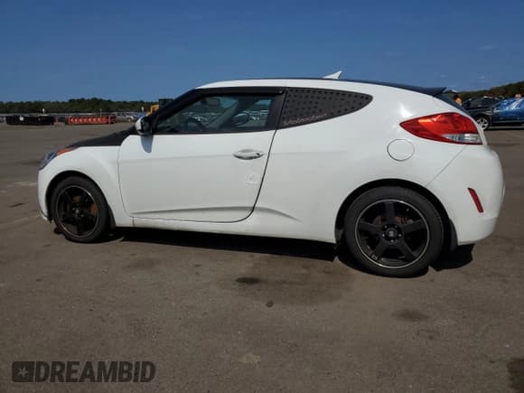 ✅ 2016 Hyundai Veloster • VIN: KMHTC6AD6GU264749 • Lot: 71607664. Wystawiony na Copart z przebiegiem 145 970 mil. Bezpłatny archiwum sprzedaży aukcyjnych z USA i szczegółowy raport historii pojazdu na DreamBid. Zdjęcie 2.