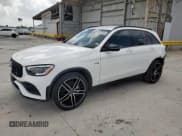 ✅ 2022 Mercedes-Benz GLC 43 AMG • VIN: W1N0G6EB2NV371561 • Lot: 64830605. Wystawiony na Copart z przebiegiem 56 698 mil. Bezpłatny archiwum sprzedaży aukcyjnych z USA i szczegółowy raport historii pojazdu na DreamBid. Zdjęcie 1.