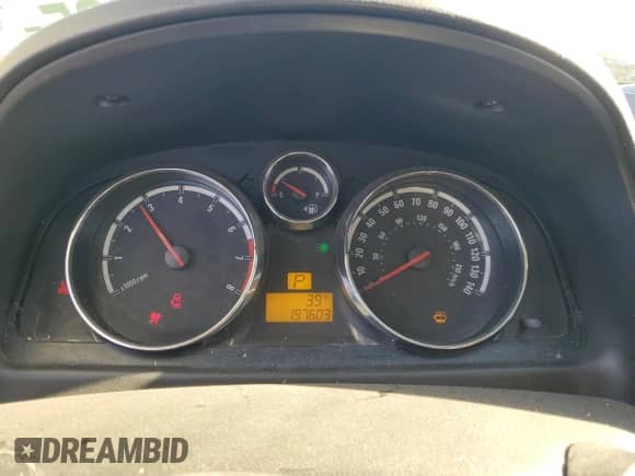 2008 Saturn VUE XE z VIN 3GSCL33P38S505344, wystawiony jako Copart lot #88443005 z przebiegiem 197 603 mil mil oraz Szkoda całkowita • Salvage title. Historia ofert i sprzedaży dostępna na DreamBid. Obrazek 9.