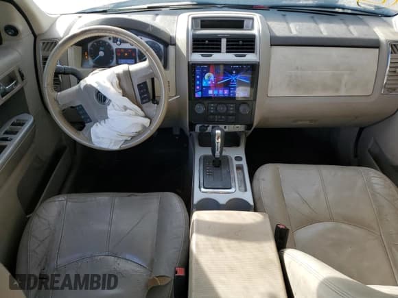 ✅ 2011 Mercury Mariner • VIN: 4M2CN8B73BKJ04913 • Lot: 88345615. Listed on Copart with 215,124 mi. Free auction sales archive from the USA and detailed vehicle history report at DreamBid. Image 8.