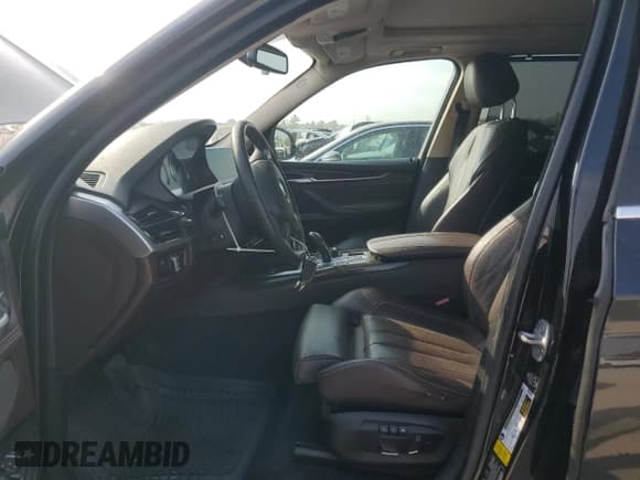 ✅ 2014 BMW X5 xDrive50i • VIN: 5UXKR6C56E0C03203 • Lot: 82722025. Wystawiony na Copart z przebiegiem 166 789 mil. Bezpłatny archiwum sprzedaży aukcyjnych z USA i szczegółowy raport historii pojazdu na DreamBid. Zdjęcie 7.