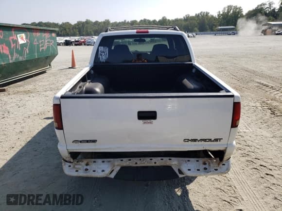 ✅ 2003 Chevrolet S-10 LS • VIN: 1GCDT13X53K106637 • Лот: 68842524. Опубликован ранее на Copart с пробегом 182 096 миль. Бесплатный доступ к архиву аукционных продаж из США и подробный отчёт об истории автомобиля на DreamBid. Изображение 6.