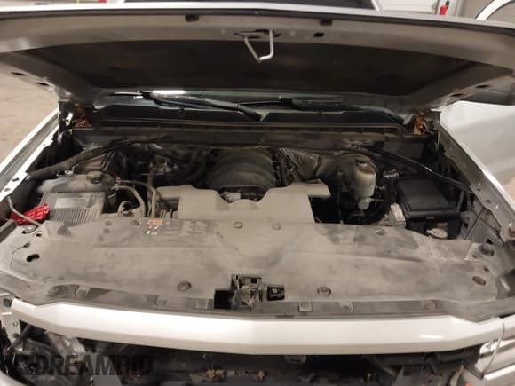 ✅ 2016 Chevrolet Silverado 1500 Custom • VIN: 1GCVKPEC4GZ276439 • Lot: 43381476. Wystawiony na IAAI z przebiegiem 162 310 mil. Bezpłatny archiwum sprzedaży aukcyjnych z USA i szczegółowy raport historii pojazdu na DreamBid. Zdjęcie 10.