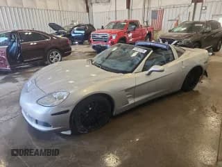 ✅ 2005 Chevrolet Corvette • VIN: 1G1YY24U655113507 • Lot: 83852775. Wystawiony na Copart z przebiegiem 119 884 mil. Bezpłatny archiwum sprzedaży aukcyjnych z USA i szczegółowy raport historii pojazdu na DreamBid. Zdjęcie 1.