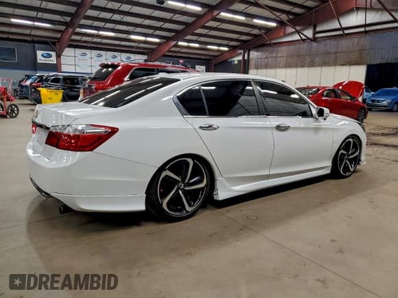 ✅ 2013 Honda Accord EX-L • VIN: 1HGCR2F89DA195769 • Лот: 94763605. Опубликован ранее на Copart с пробегом 79 122 миль. Бесплатный доступ к архиву аукционных продаж из США и подробный отчёт об истории автомобиля на DreamBid. Изображение 3.