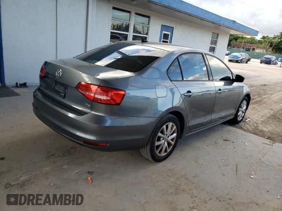✅ 2015 Volkswagen Jetta SE • VIN: 3VWD07AJ1FM298126 • Lot: 82627695. Wystawiony na Copart z przebiegiem 114 773 mil. Bezpłatny archiwum sprzedaży aukcyjnych z USA i szczegółowy raport historii pojazdu na DreamBid. Zdjęcie 3.
