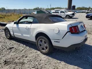 ✅ 2012 Ford Mustang V6 • VIN: 1ZVBP8EM3C5226049 • Lot: 95033465. Wystawiony na Copart z przebiegiem Nie podano. Bezpłatny archiwum sprzedaży aukcyjnych z USA i szczegółowy raport historii pojazdu na DreamBid. Zdjęcie 2.