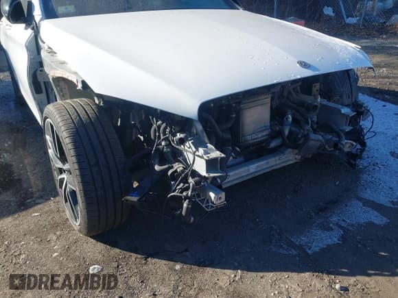 ✅ 2020 Mercedes-Benz C 43 AMG • VIN: W1KWF6EB7LR595358 • Lot: 41310045. Wystawiony na IAAI z przebiegiem Nie podano. Bezpłatny archiwum sprzedaży aukcyjnych z USA i szczegółowy raport historii pojazdu na DreamBid. Zdjęcie 6.