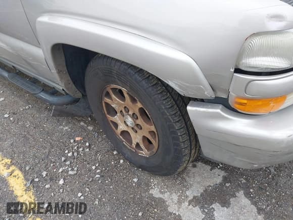 ✅ 2005 Chevrolet Suburban LT • VIN: 3GNFK16Z15G234416 • Лот: 40967737. Опубликован ранее на IAAI с пробегом 197 990 миль. Бесплатный доступ к архиву аукционных продаж из США и подробный отчёт об истории автомобиля на DreamBid. Изображение 13.