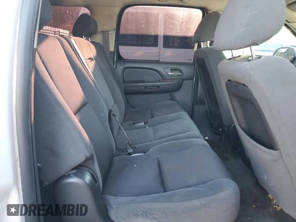 2009 Chevrolet Suburban 2LT с VIN 1GNFK263X9R276039, выставлен на аукционе Copart как лот 86519965 с пробегом 244 305 миль миль и Списание • Salvage title. История ставок и продаж доступна на DreamBid. Изображение 11.