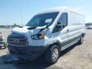 ✅ 2017 Ford Transit • VIN: 1FTYE2CM6HKB32372 • Lot: 42247909. Wystawiony na IAAI z przebiegiem 197 640 mil. Bezpłatny archiwum sprzedaży aukcyjnych z USA i szczegółowy raport historii pojazdu na DreamBid. Zdjęcie 17.