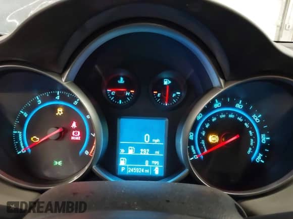 2012 Chevrolet Cruze ECO z VIN 1G1PJ5SC9C7247585, wystawiony jako IAAI lot #43576547 z przebiegiem 245 924 mil mil oraz . Historia ofert i sprzedaży dostępna na DreamBid. Obrazek 7.