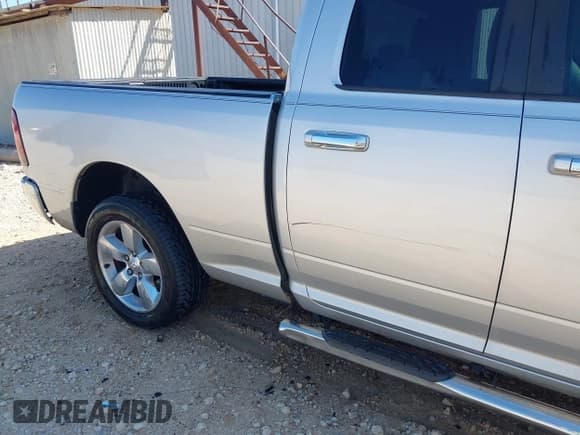 ✅ 2015 Ram 1500 SLT • VIN: 1C6RR6GT7FS553524 • Lot: 42791940. Listed on IAAI with 226,283 mi. Free auction sales archive from the USA and detailed vehicle history report at DreamBid. Image 6.