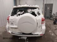 ✅ 2012 Toyota RAV4 • VIN: 2T3BF4DV4CW217278 • Lot: 43894794. Wystawiony na IAAI z przebiegiem 168 644 mil. Bezpłatny archiwum sprzedaży aukcyjnych z USA i szczegółowy raport historii pojazdu na DreamBid. Zdjęcie 16.