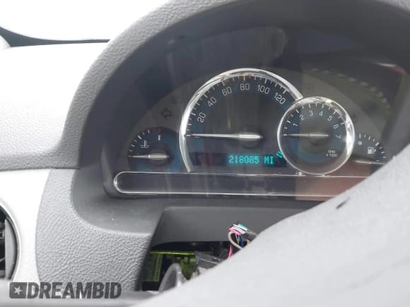 ✅ 2006 Chevrolet HHR LT • VIN: 3GNDA23PX6S556098 • Lot: 41905476. Listed on IAAI with 218,085 mi. Free auction sales archive from the USA and detailed vehicle history report at DreamBid. Image 7.