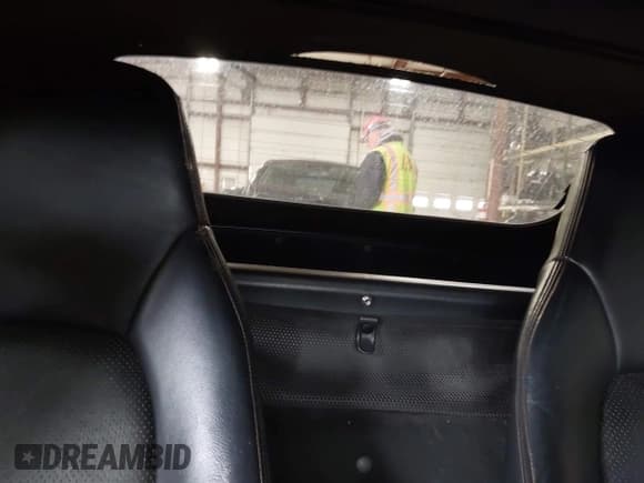 ✅ 2001 Mazda MX-5 Miata • VIN: JM1NB353X10215794 • Lot: 42092359. Listed on IAAI with 121,684 mi. Free auction sales archive from the USA and detailed vehicle history report at DreamBid. Image 8.