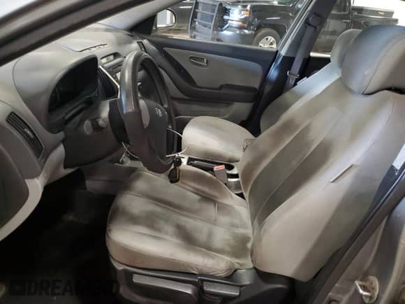 ✅ 2009 Hyundai Elantra SE • VIN: KMHDU46D79U811786 • Lot: 62991165. Wystawiony na Copart z przebiegiem 263 920 mil mil. Skorzystaj z bezpłatnego archiwum sprzedaży aukcyjnych z USA i zobacz szczegółowy raport historii pojazdu na DreamBid. Zdjęcie 7.