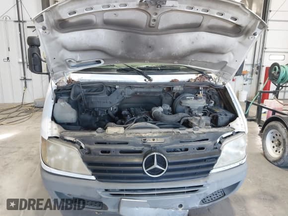 ✅ 2006 Dodge Sprinter • VIN: WD0PD644665943547 • Lot: 43910809. Listed on IAAI with 388,590 mi. Free auction sales archive from the USA and detailed vehicle history report at DreamBid. Image 10.