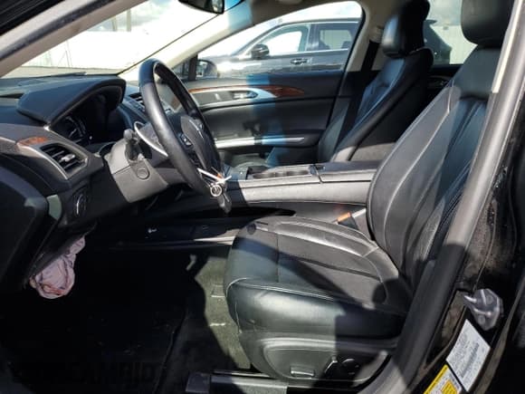 ✅ 2016 Lincoln MKZ Hybrid • VIN: 3LN6L2LU9GR634439 • Lot: 93055985. Wystawiony na Copart z przebiegiem 268 358 mil. Bezpłatny archiwum sprzedaży aukcyjnych z USA i szczegółowy raport historii pojazdu na DreamBid. Zdjęcie 7.