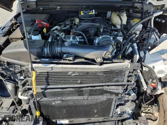 ✅ 2022 Jeep Wrangler Unlimited Rubicon • VIN: 1C4JJXFG7NW245879 • Lot: 71769185. Wystawiony na Copart z przebiegiem 39 968 mil. Bezpłatny archiwum sprzedaży aukcyjnych z USA i szczegółowy raport historii pojazdu na DreamBid. Zdjęcie 11.