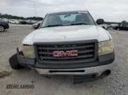 ✅ 2010 GMC Sierra 1500 • VIN: 1GTSCTEA9AZ180658 • Lot: 54943335. Wystawiony na Copart z przebiegiem 297 929 mil. Bezpłatny archiwum sprzedaży aukcyjnych z USA i szczegółowy raport historii pojazdu na DreamBid. Zdjęcie 5.