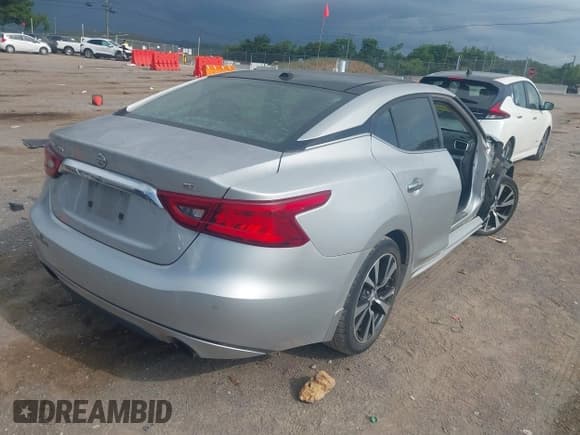 ✅ 2016 Nissan Maxima SV • VIN: 1N4AA6AP2GC379890 • Lot: 42744808. Wystawiony na IAAI z przebiegiem 91 590 mil. Bezpłatny archiwum sprzedaży aukcyjnych z USA i szczegółowy raport historii pojazdu na DreamBid. Zdjęcie 4.