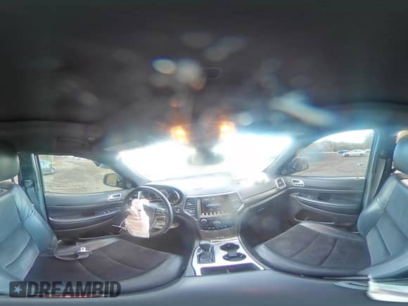 2018 Jeep Grand Cherokee Altitude z VIN 1C4RJFAG3JC332047, wystawiony jako Copart lot #86796385 z przebiegiem 123 992 mil mil oraz Szkoda całkowita • Salvage title. Historia ofert i sprzedaży dostępna na DreamBid. Obrazek 15.