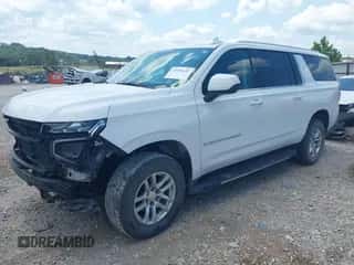 2021 Chevrolet Suburban LT z VIN 1GNSCCKD0MR271974, wystawiony jako IAAI lot #42926142 z przebiegiem 97 622 mil mil oraz . Historia ofert i sprzedaży dostępna na DreamBid. Obrazek 2.