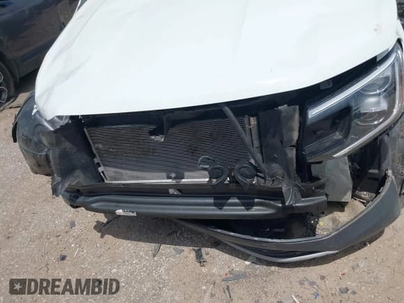 ✅ 2024 Volkswagen Atlas SE • VIN: 1V2DR2CA6RC615007 • Lot: 42519818. Listed on IAAI with 21,731 mi. Free auction sales archive from the USA and detailed vehicle history report at DreamBid. Image 12.