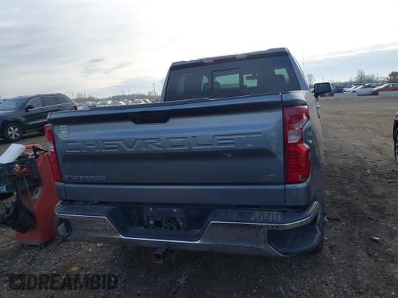 ✅ 2019 Chevrolet Silverado 1500 LT • VIN: 1GCUYDED3KZ221412 • Lot: 40814033. Wystawiony na IAAI z przebiegiem 150 547 mil. Bezpłatny archiwum sprzedaży aukcyjnych z USA i szczegółowy raport historii pojazdu na DreamBid. Zdjęcie 16.