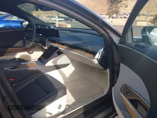 ✅ 2024 Lucid Air Pure • VIN: 50EA1PGA4RA004886 • Lot: 41349451. Wystawiony na IAAI z przebiegiem 4 165 mil. Bezpłatny archiwum sprzedaży aukcyjnych z USA i szczegółowy raport historii pojazdu na DreamBid. Zdjęcie 5.