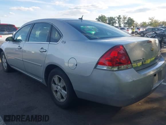 2007 Chevrolet Impala LT z VIN 2G1WT58K979105147, wystawiony jako IAAI lot #43345695 z przebiegiem 109 098 mil mil oraz . Historia ofert i sprzedaży dostępna na DreamBid. Obrazek 6.