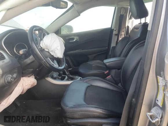 ✅ 2019 Jeep Compass Latitude • VIN: 3C4NJDBB4KT641523 • Lot: 56635905. Listed on Copart with Not provided. Free auction sales archive from the USA and detailed vehicle history report at DreamBid. Image 7.