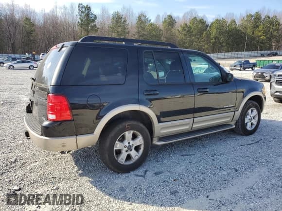 ✅ 2005 Ford Explorer Eddie Bauer • VIN: 1FMZU64WX5UA75605 • Lot: 47082575. Wystawiony na Copart z przebiegiem Nie podano. Bezpłatny archiwum sprzedaży aukcyjnych z USA i szczegółowy raport historii pojazdu na DreamBid. Zdjęcie 3.